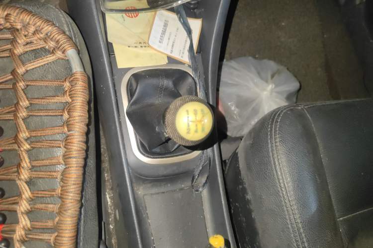 Used Haima Puxima 2010 1.6L Manual 5-Seater Comfort Trim Gear Lever