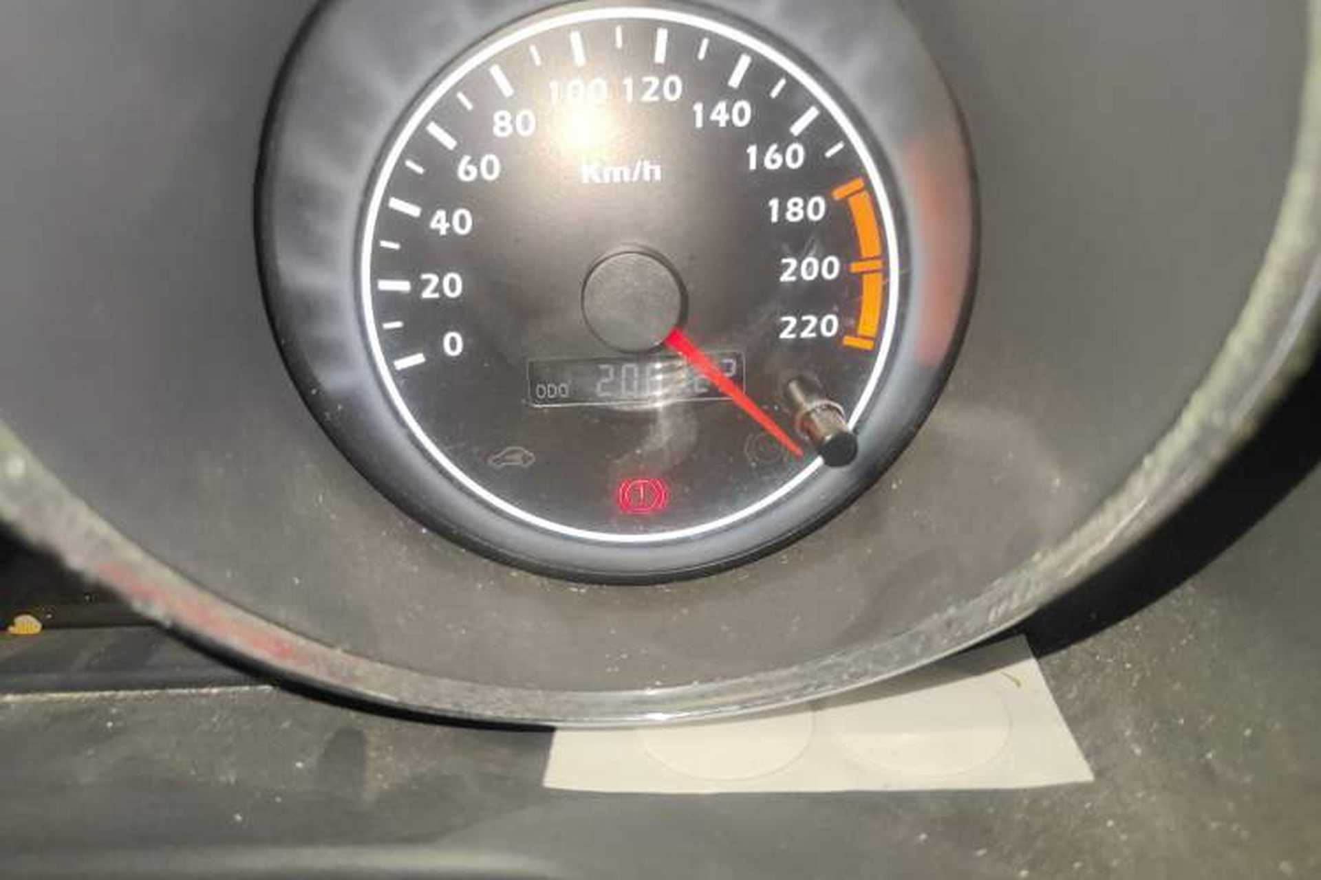 Used Haima Puxima 2010 1.6L Manual 5-Seater Comfort Trim Odometer Close Up