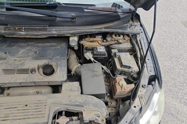 Used Haima Puxima 2012 1.6L Manual 7-Seater Adventure Edition Engine Bay Left