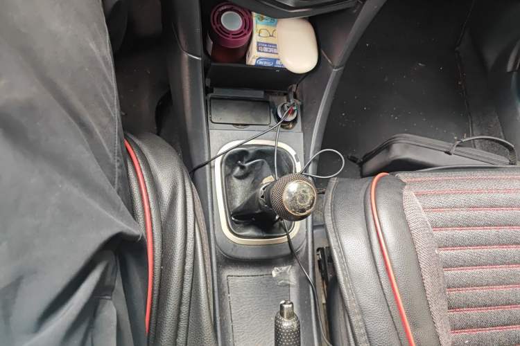 Used Haima Puxima 2012 1.6L Manual 7-Seater Adventure Edition Gear Lever
