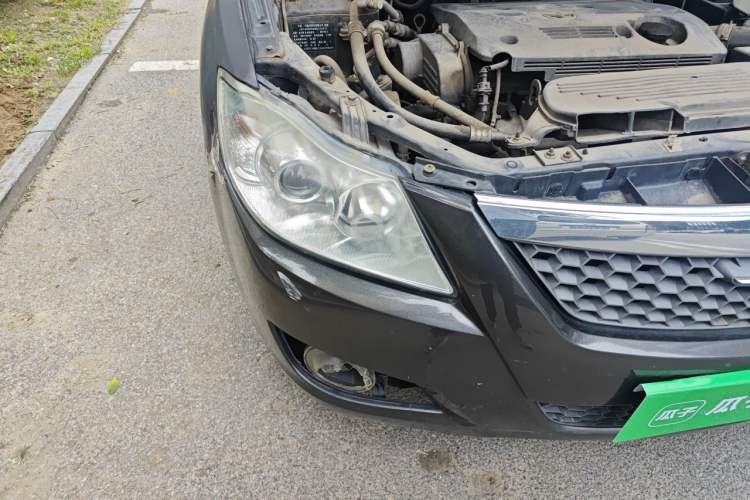 Used Haima Puxima 2012 1.6L Manual 7-Seater Adventure Edition Right Front Headlight