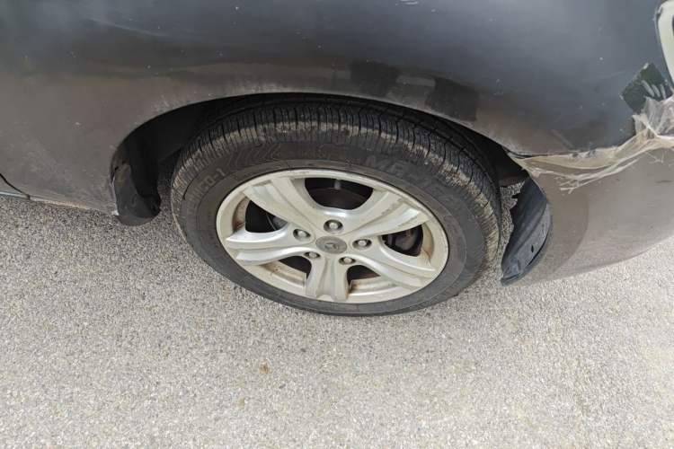 Used Haima Puxima 2012 1.6L Manual 7-Seater Adventure Edition Right Front Wheel Hub