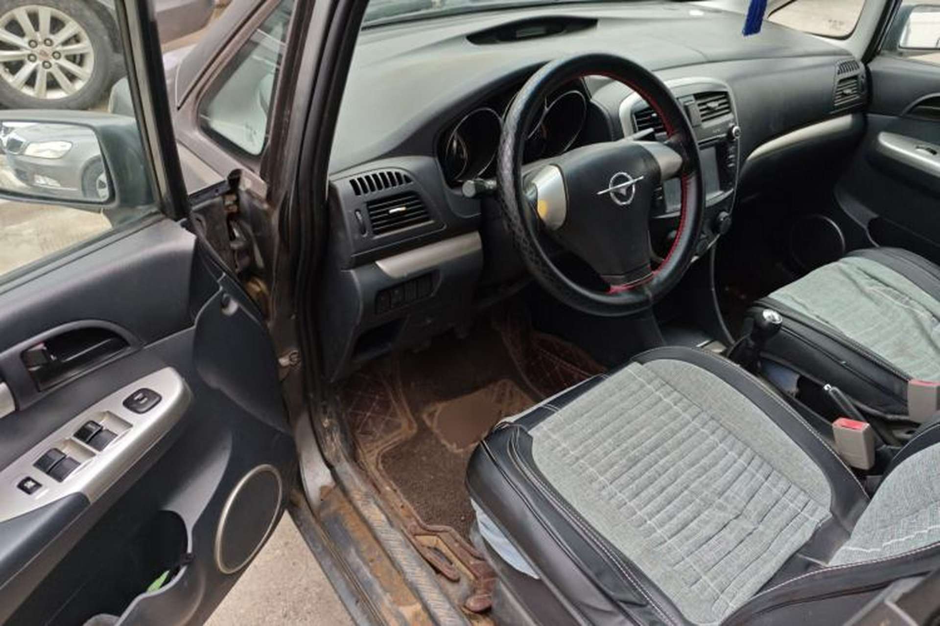 Used Haima Puxima 2012 1.8L Manual 7-Seater Creative Edition Driver Seat