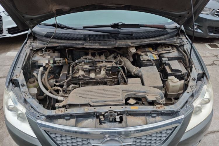 Used Haima Puxima 2012 1.8L Manual 7-Seater Creative Edition Engine Bay