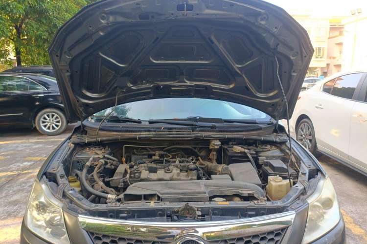 Used Haima Puxima 2012 1.8L Automatic 7-Seater Deluxe Edition Engine Bay