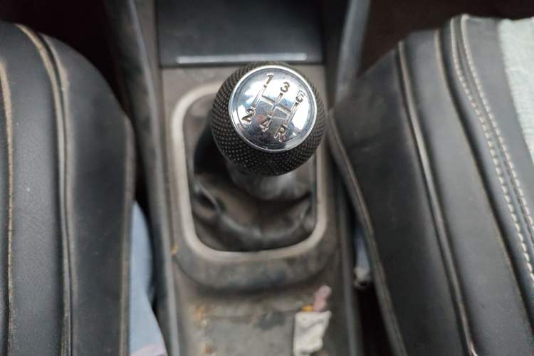 Used Haima Puxima 2012 1.8L Manual 7-Seater Creative Edition Gear Lever