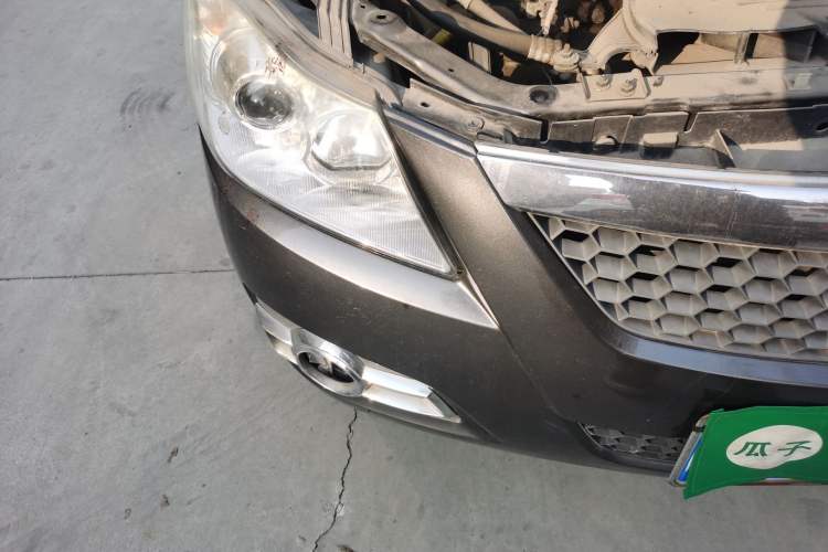 Used Haima Puxima 2012 1.8L Automatic 7-Seater Deluxe Edition Right Front Headlight