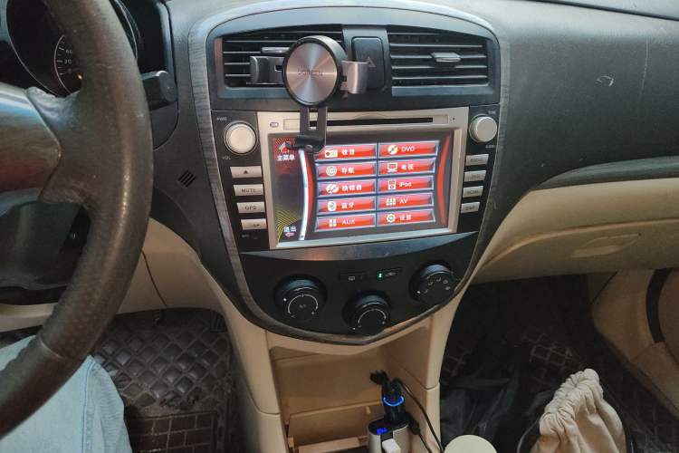 Used Haima Puxima 2012 1.6L Manual 7-Seater Creative Edition Audio And AC Panel