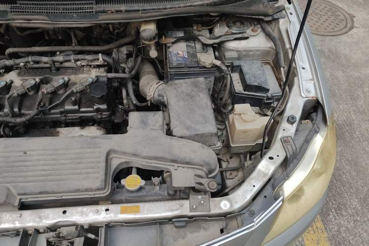 Used Haima Puxima 2012 1.6L Manual 7-Seater Creative Edition Engine Bay Left