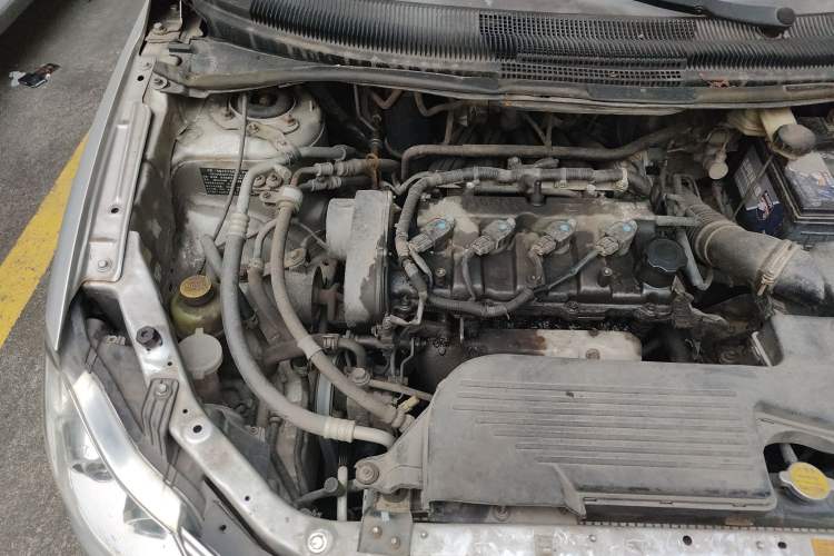 Used Haima Puxima 2012 1.6L Manual 7-Seater Creative Edition Engine Bay Right