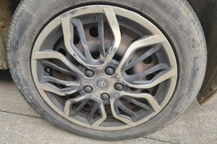 Used Haima Puxima 2012 1.6L Manual 7-Seater Creative Edition Right Front Wheel Hub