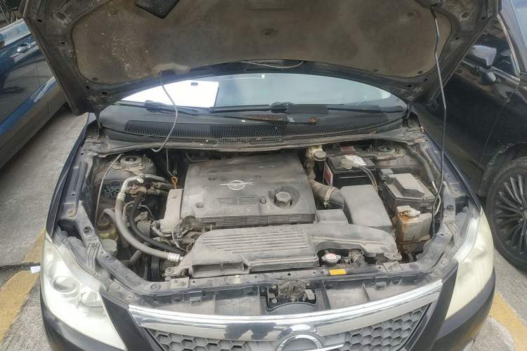 Used Haima Puxima 2012 1.8L Automatic 7-Seater Deluxe Edition Engine Bay
