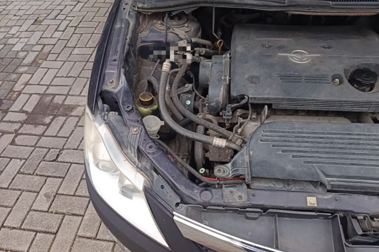 Used Haima Puxima 2012 1.6L Manual 7-Seater Adventure Edition Engine Bay Right