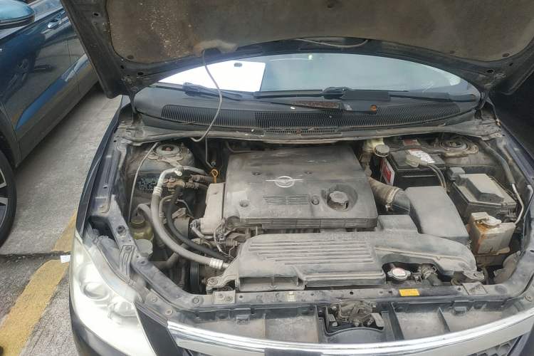 Used Haima Puxima 2012 1.8L Automatic 7-Seater Deluxe Edition Engine Bay Right