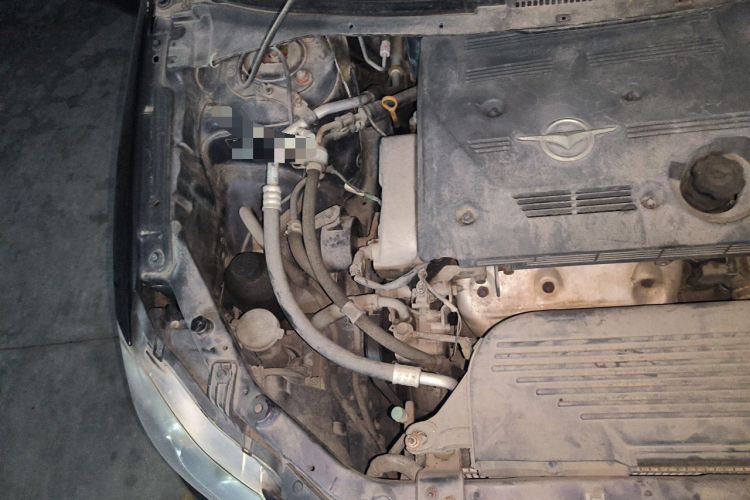 Used Haima Puxima 2012 1.8L Automatic 7-Seater Deluxe Edition Engine Bay Right