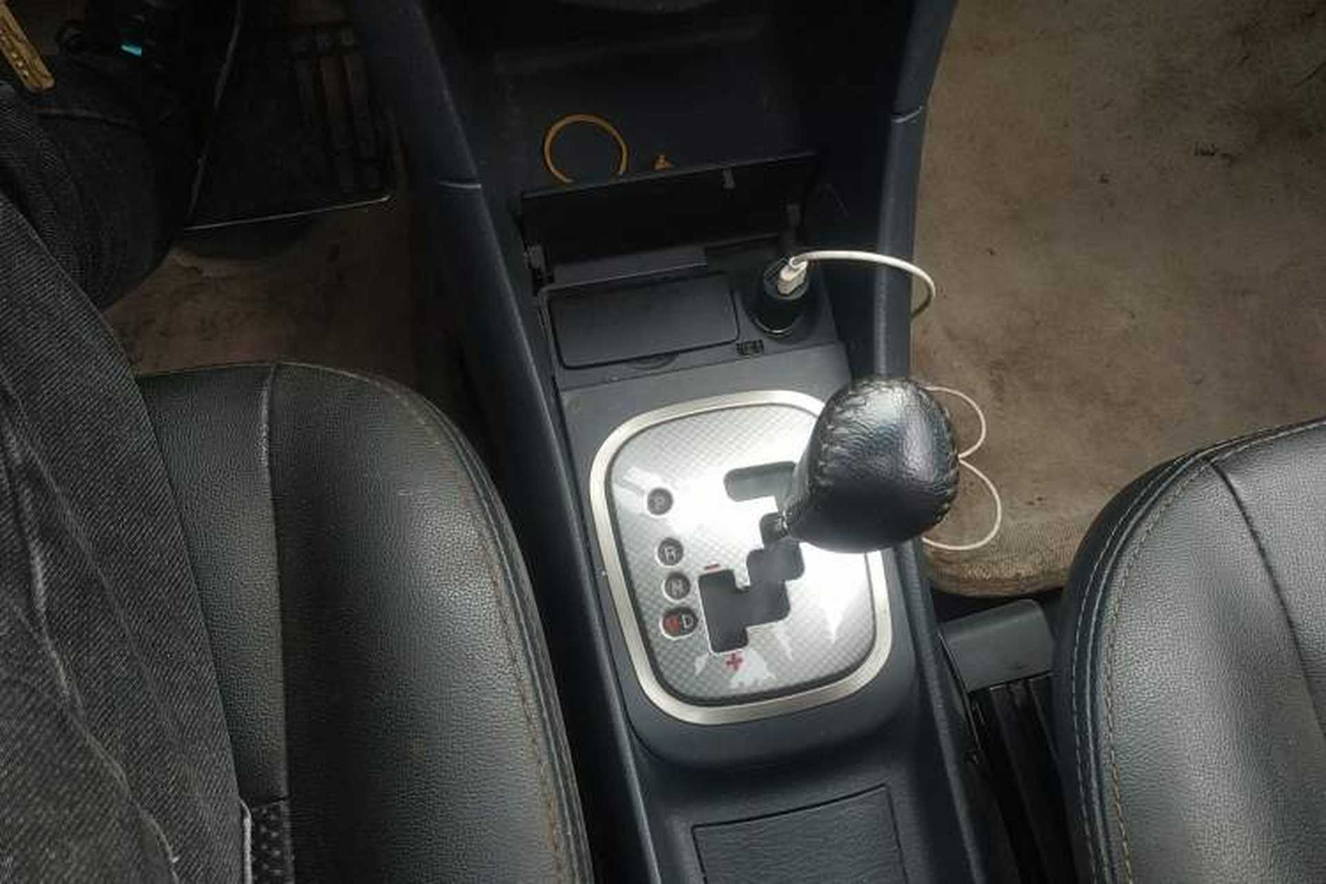 Used Haima Puxima 2012 1.8L Automatic 7-Seater Deluxe Edition Gear Lever