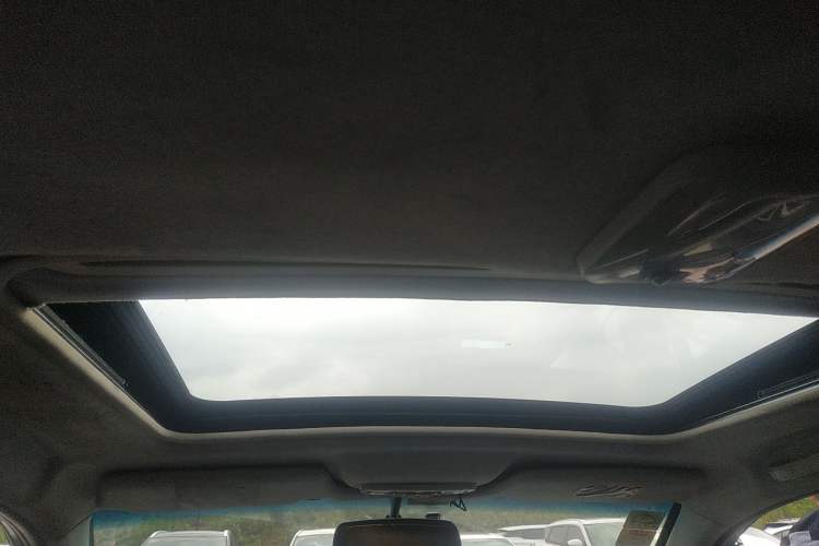 Used Haima Puxima 2012 1.8L Automatic 7-Seater Deluxe Edition Headliner