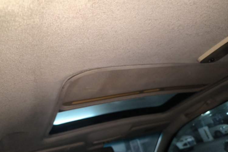 Used Haima Puxima 2012 1.8L Automatic 7-Seater Deluxe Edition Headliner