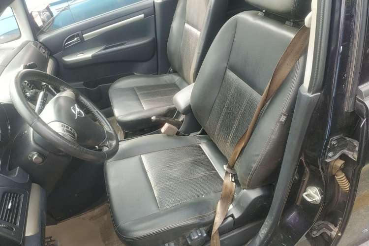 Used Haima Puxima 2012 1.8L Automatic 7-Seater Deluxe Edition Left Front Seat