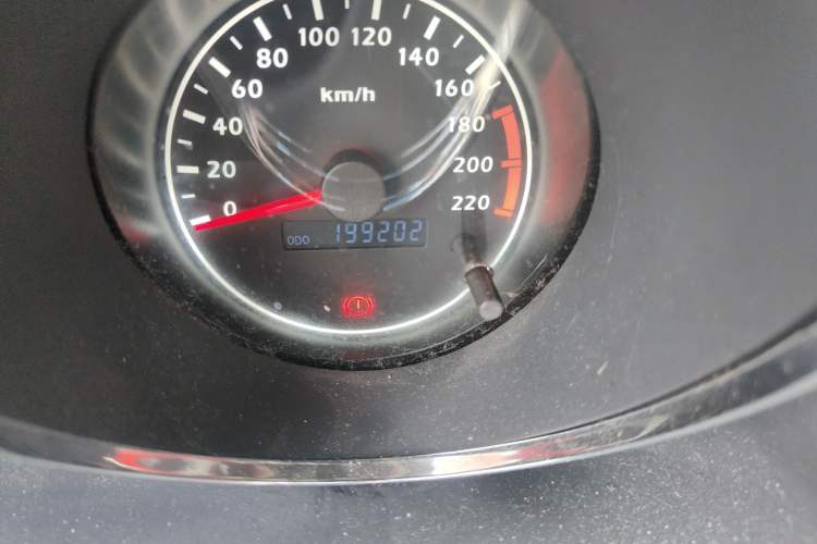 Used Haima Puxima 2012 1.8L Manual 7-Seater Creative Edition Odometer Close Up