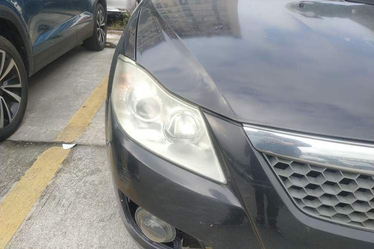 Used Haima Puxima 2012 1.8L Automatic 7-Seater Deluxe Edition Right Front Headlight