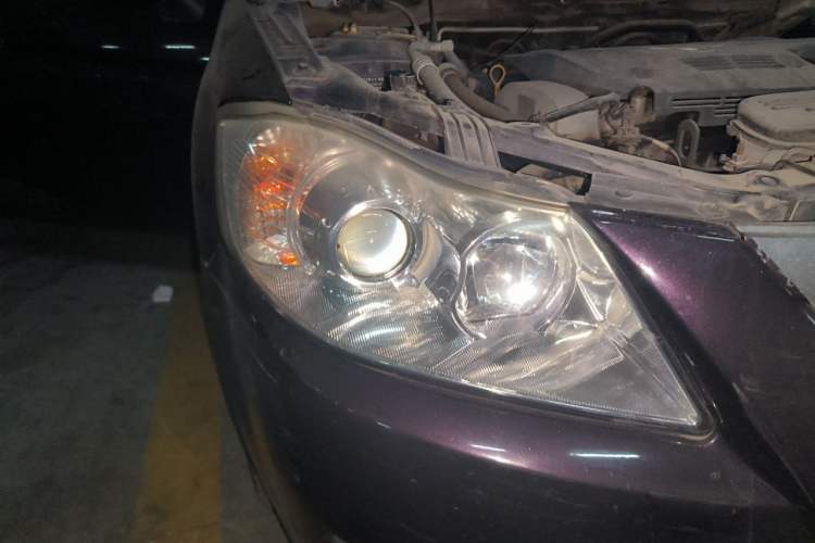Used Haima Puxima 2012 1.8L Automatic 7-Seater Deluxe Edition Right Front Headlight