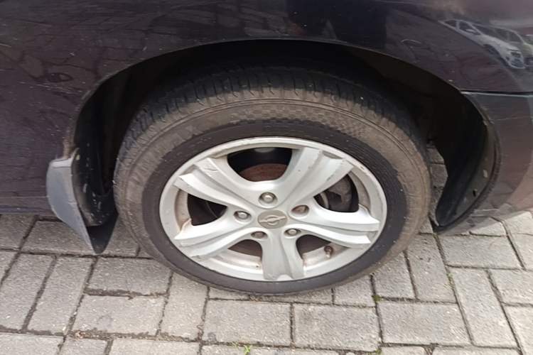 Used Haima Puxima 2012 1.6L Manual 7-Seater Adventure Edition Right Front Wheel Hub