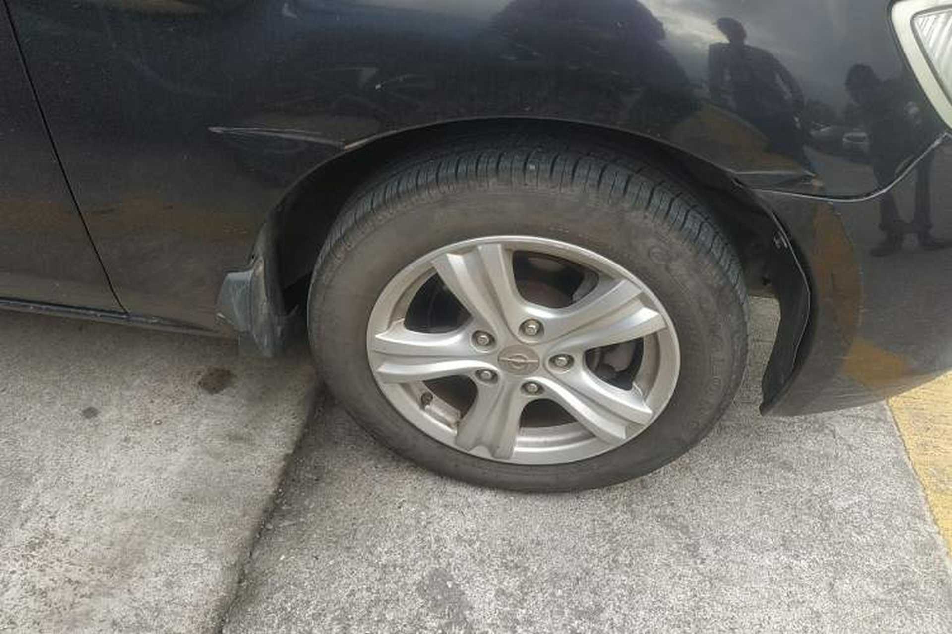 Used Haima Puxima 2012 1.8L Automatic 7-Seater Deluxe Edition Right Front Wheel Hub