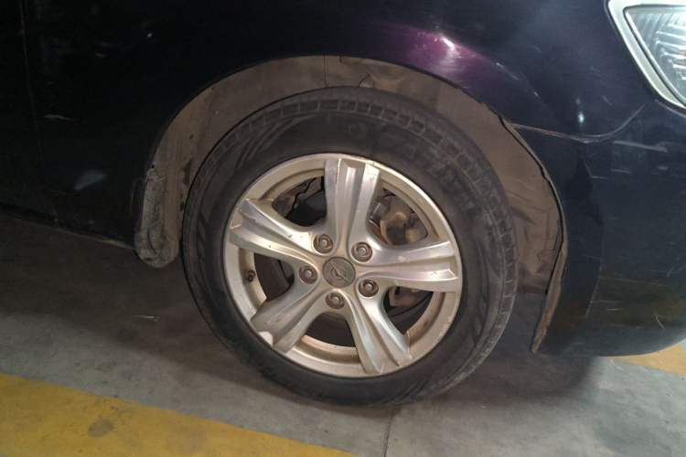 Used Haima Puxima 2012 1.8L Automatic 7-Seater Deluxe Edition Right Front Wheel Hub