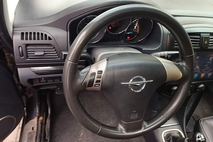 Used Haima Puxima 2012 1.6L Manual 7-Seater Adventure Edition Steering Wheel