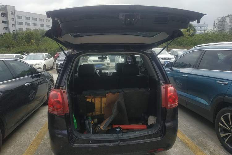 Used Haima Puxima 2012 1.8L Automatic 7-Seater Deluxe Edition Trunk