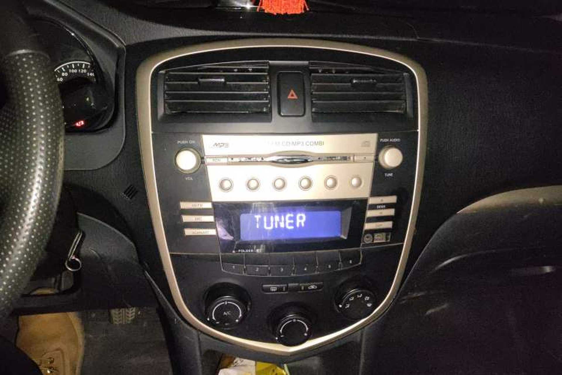 Used Haima Puxima 2012 1.8L Manual 7-Seater Creative Edition Audio And AC Panel