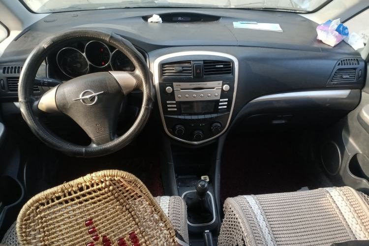 Used Haima Puxima 2012 1.8L Manual 7-Seater Creative Edition Center Console