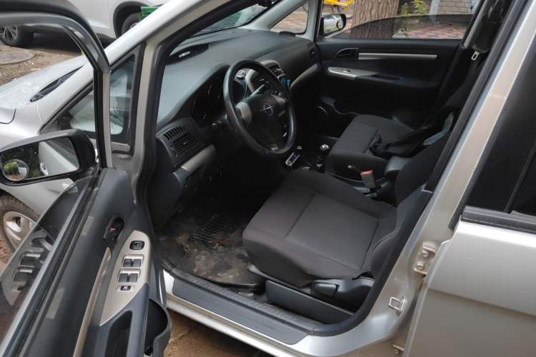 Used Haima Puxima 2012 1.8L Manual 7-Seater Creative Edition Driver Seat