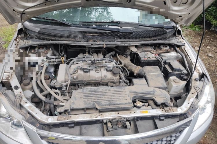 Used Haima Puxima 2012 1.8L Manual 7-Seater Creative Edition Engine Bay