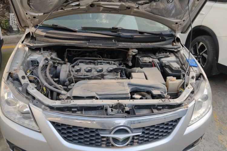 Used Haima Puxima 2012 1.6L Manual 7-Seater Creative Edition Engine Bay