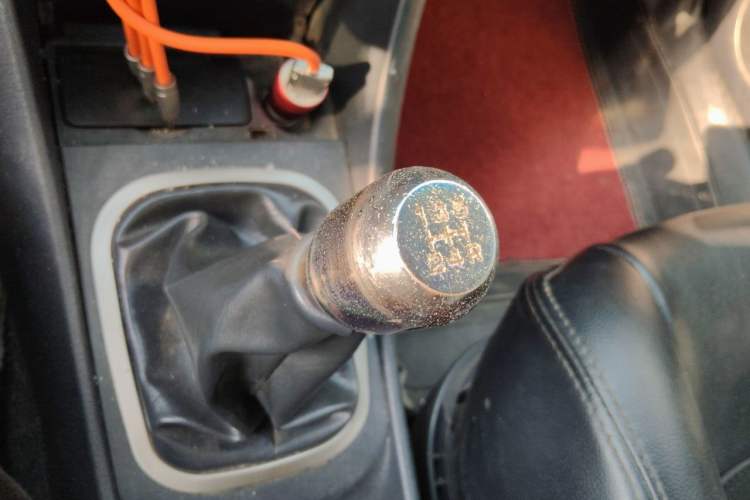 Used Haima Puxima 2012 1.6L Manual 7-Seater Creative Edition Gear Lever