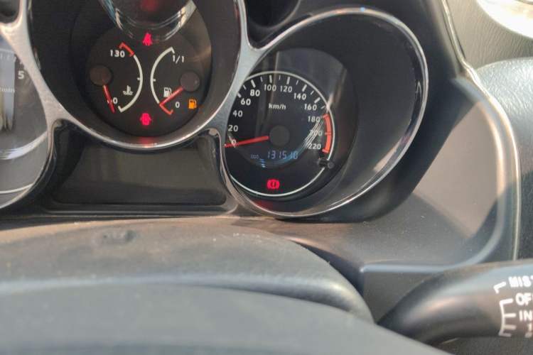 Used Haima Puxima 2012 1.6L Manual 7-Seater Creative Edition Odometer Close Up