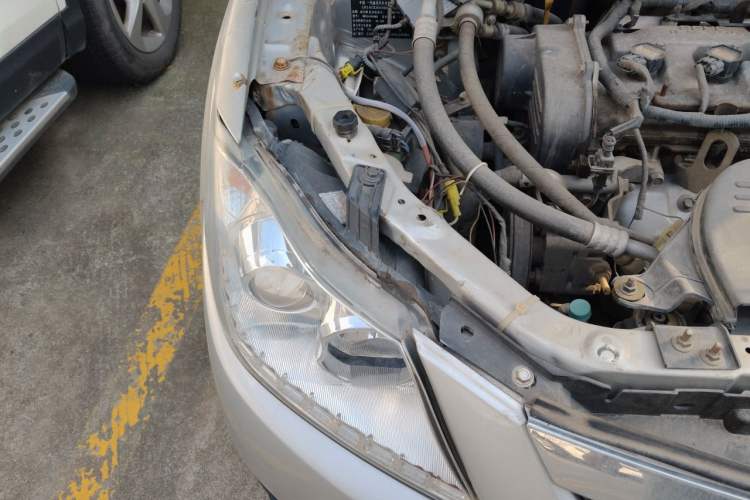 Used Haima Puxima 2012 1.6L Manual 7-Seater Creative Edition Right Front Headlight