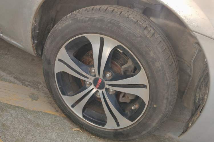 Used Haima Puxima 2012 1.6L Manual 7-Seater Creative Edition Right Front Wheel Hub