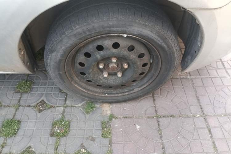 Used Haima Puxima 2012 1.8L Manual 7-Seater Creative Edition Right Front Wheel Hub