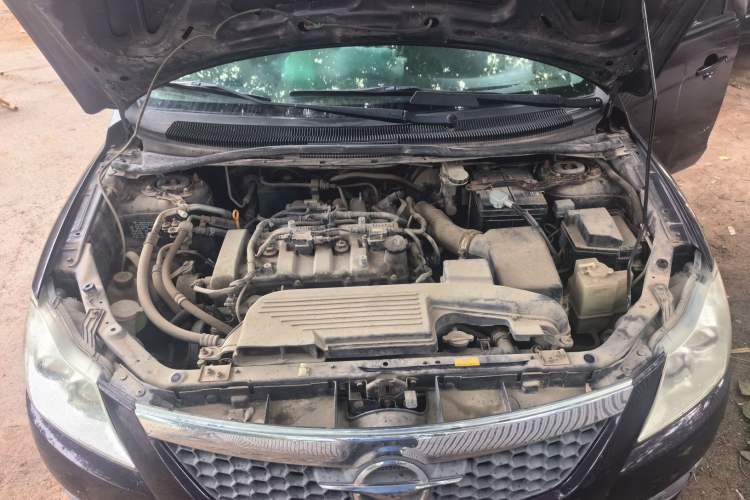 Used Haima Puxima 2012 1.8L Manual 7-Seater Creative Edition Engine Bay