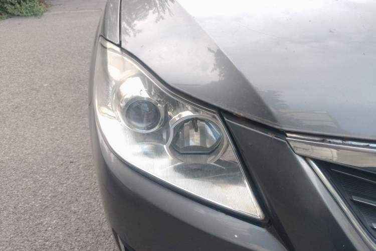 Used Haima Puxima 2013 1.6L Manual 7-Seater Adventure Edition Right Front Headlight
