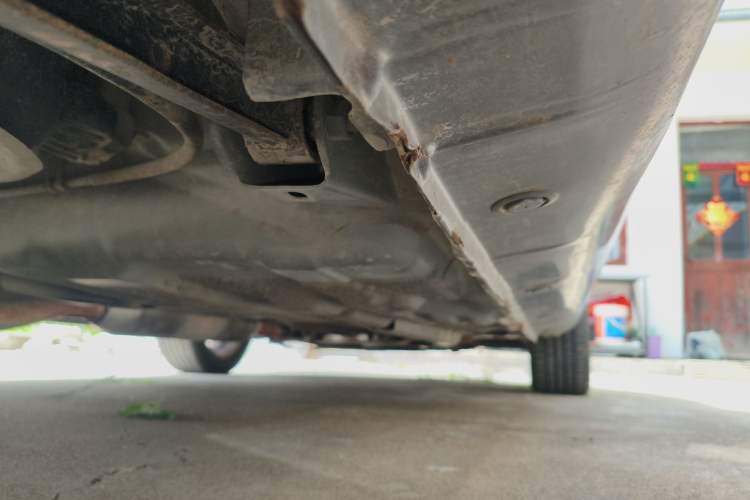 Used Haima Puxima 2013 1.8L Automatic 7-Seater Deluxe Edition Chassis Rear Right