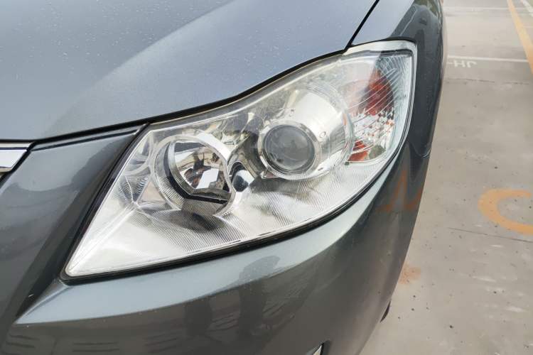 Used Haima Puxima 2013 1.8L Automatic 7-Seater Deluxe Edition Left Front Headlight