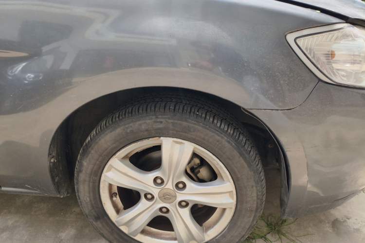 Used Haima Puxima 2013 1.8L Automatic 7-Seater Deluxe Edition Right Front Wheel Hub