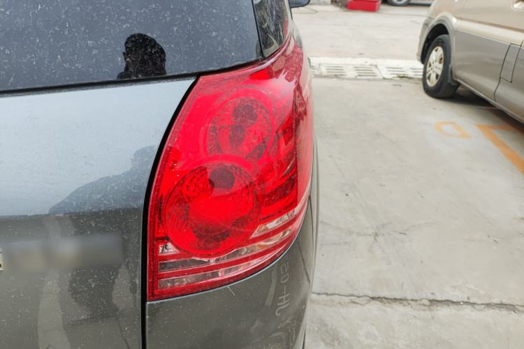 Used Haima Puxima 2013 1.8L Automatic 7-Seater Deluxe Edition Right Rear Taillight