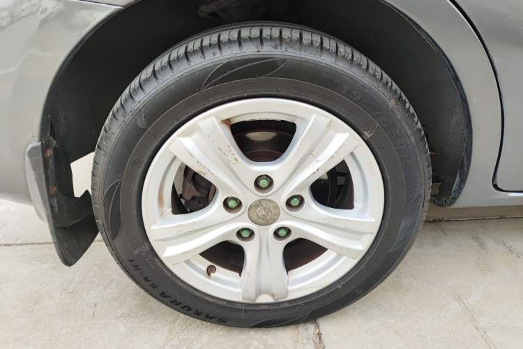 Used Haima Puxima 2013 1.8L Automatic 7-Seater Deluxe Edition Right Rear Wheel Hub
