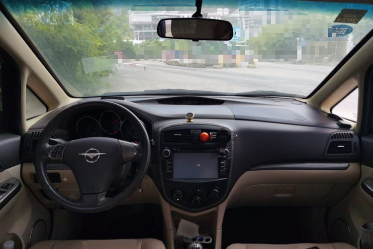 Used Haima Puxima 2013 1.6L Manual 7-Seater Creative Edition Center Console