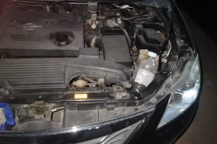 Used Haima Puxima 2013 1.6L Manual 7-Seater Adventure Edition Engine Bay Left